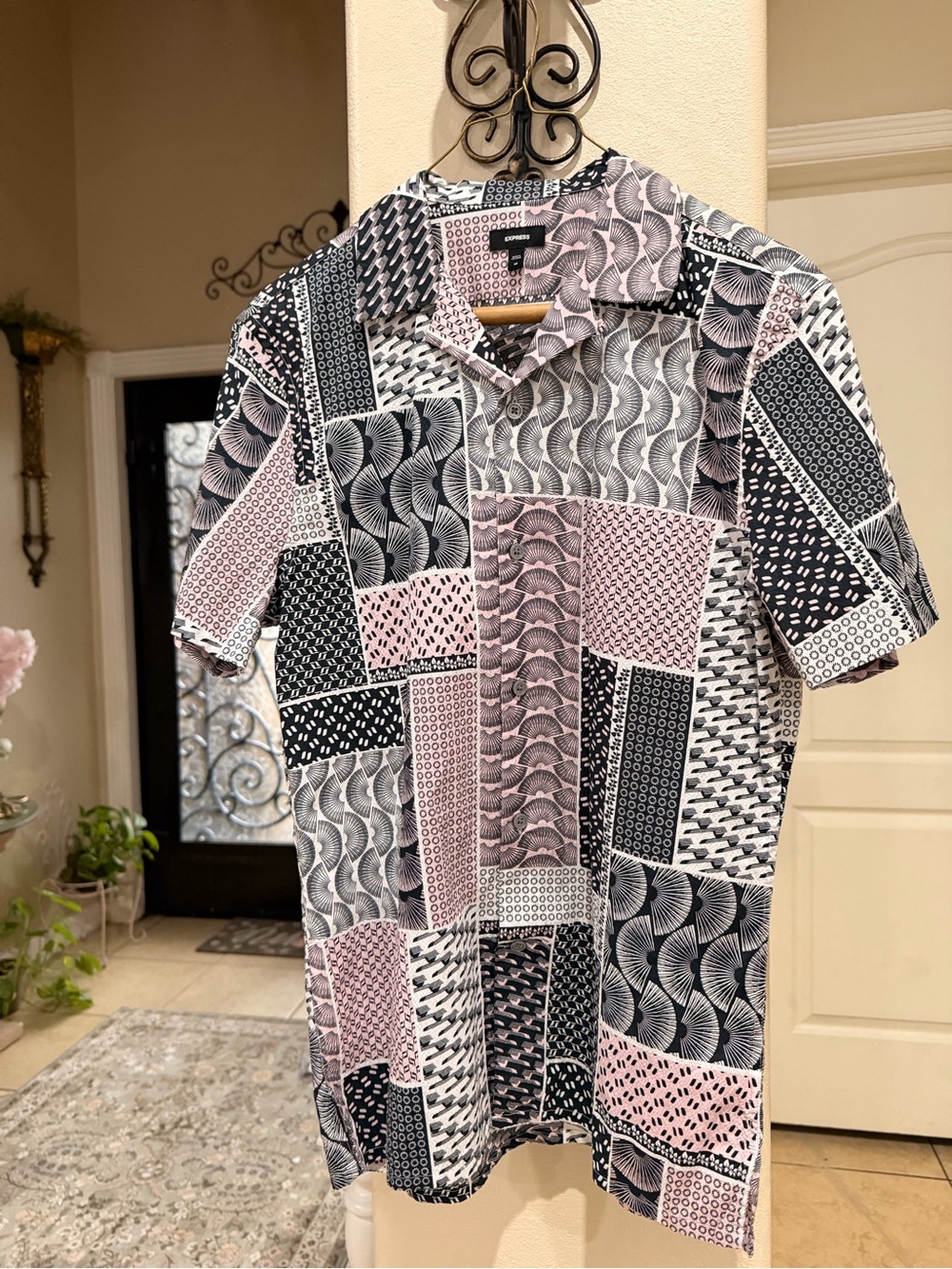 Express Patchwork Print Short-Sleeve Button-Down Shirt - Pink & Black